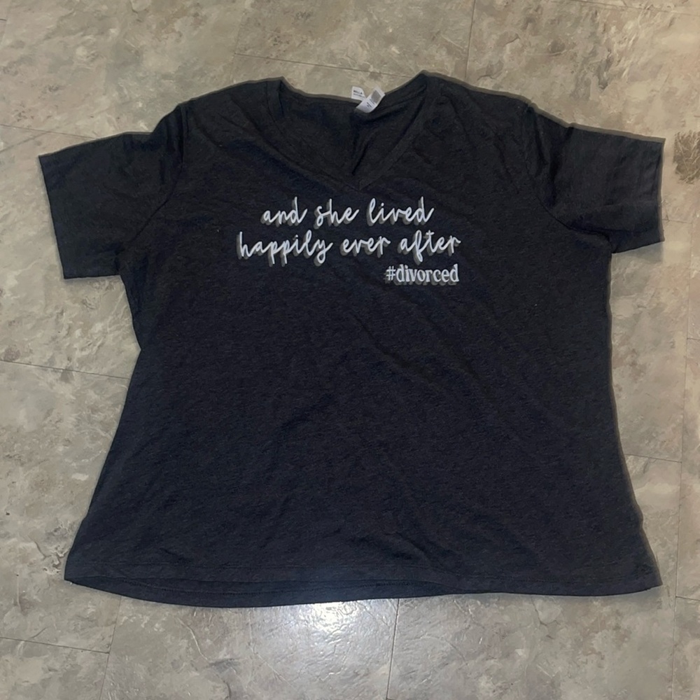 Divorced graphic tee